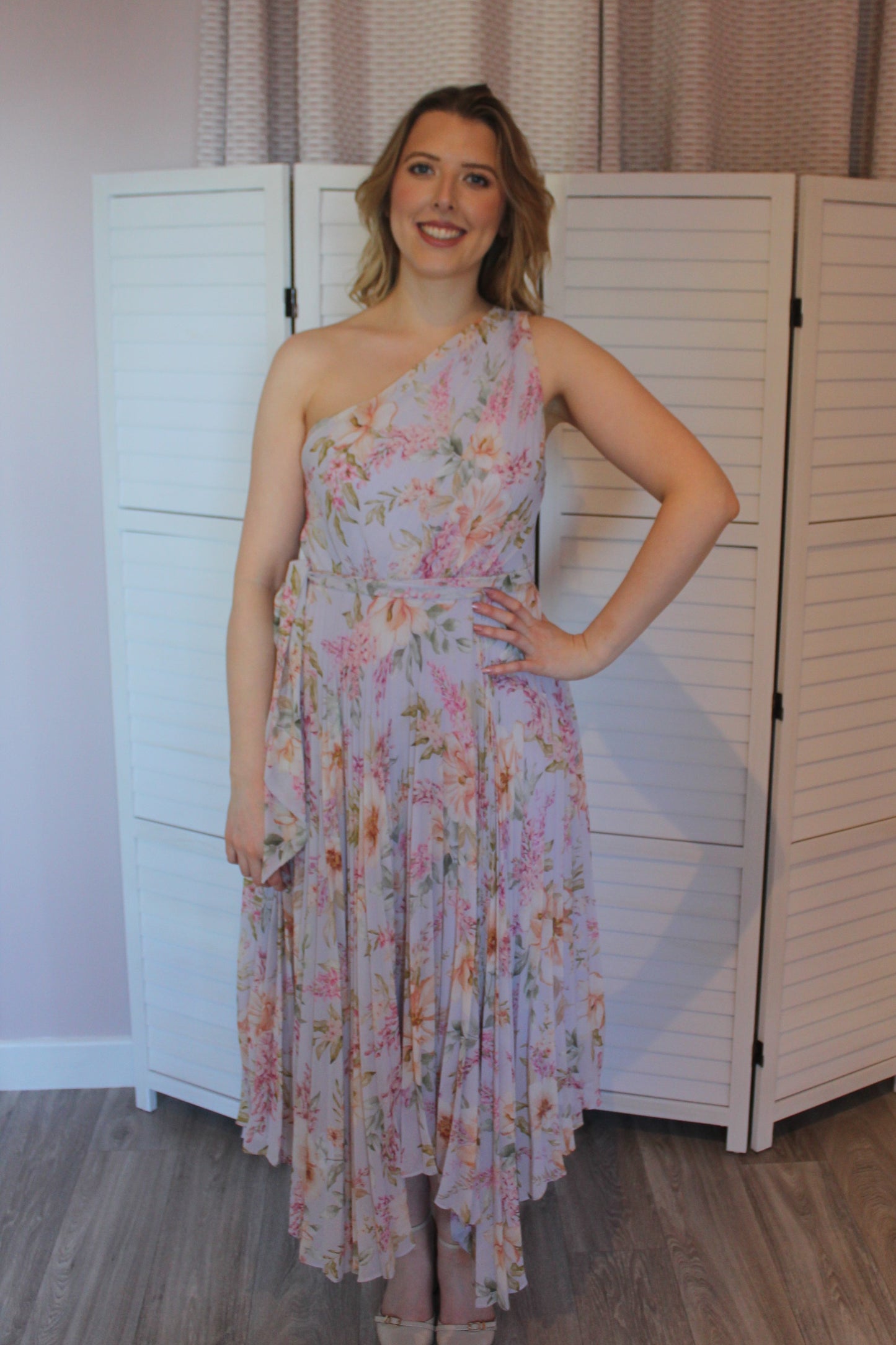 FOREVER NEW Bronte Floral Pleated Midi Dress in Lilac